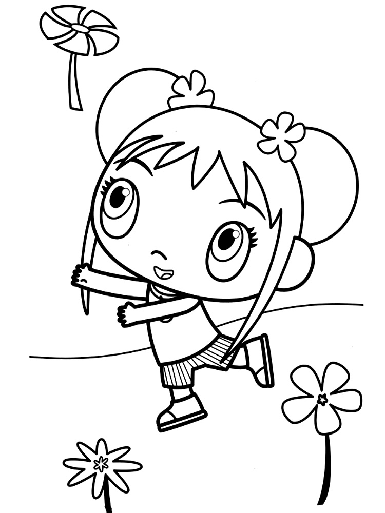 Маленькая девочка играет с цветком.