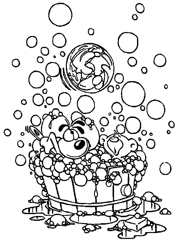 Ребятишки принимают ванну с мыльными пузырями.
